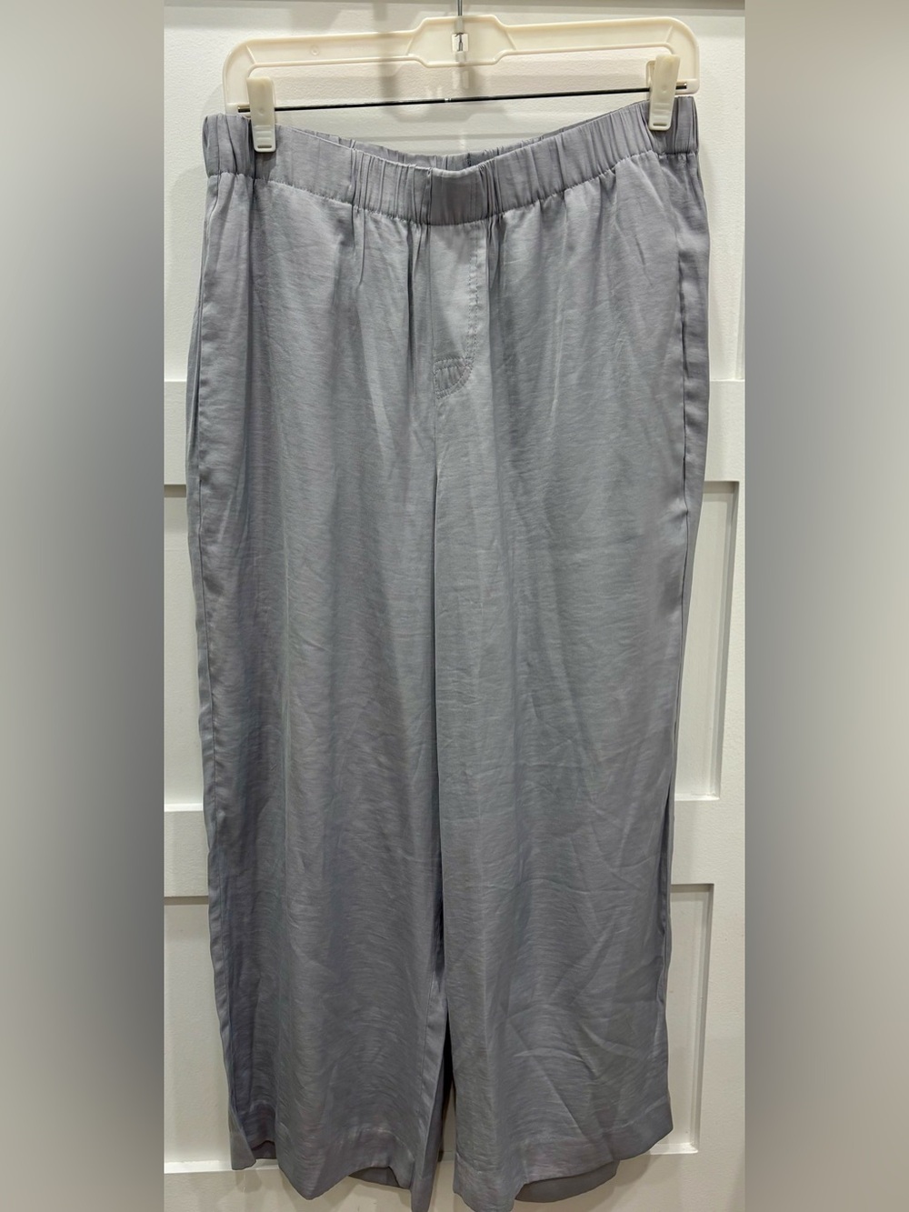 Chico's Women’s Light Gray Elastic-Waist Wide Leg Silky Lightweight Pants